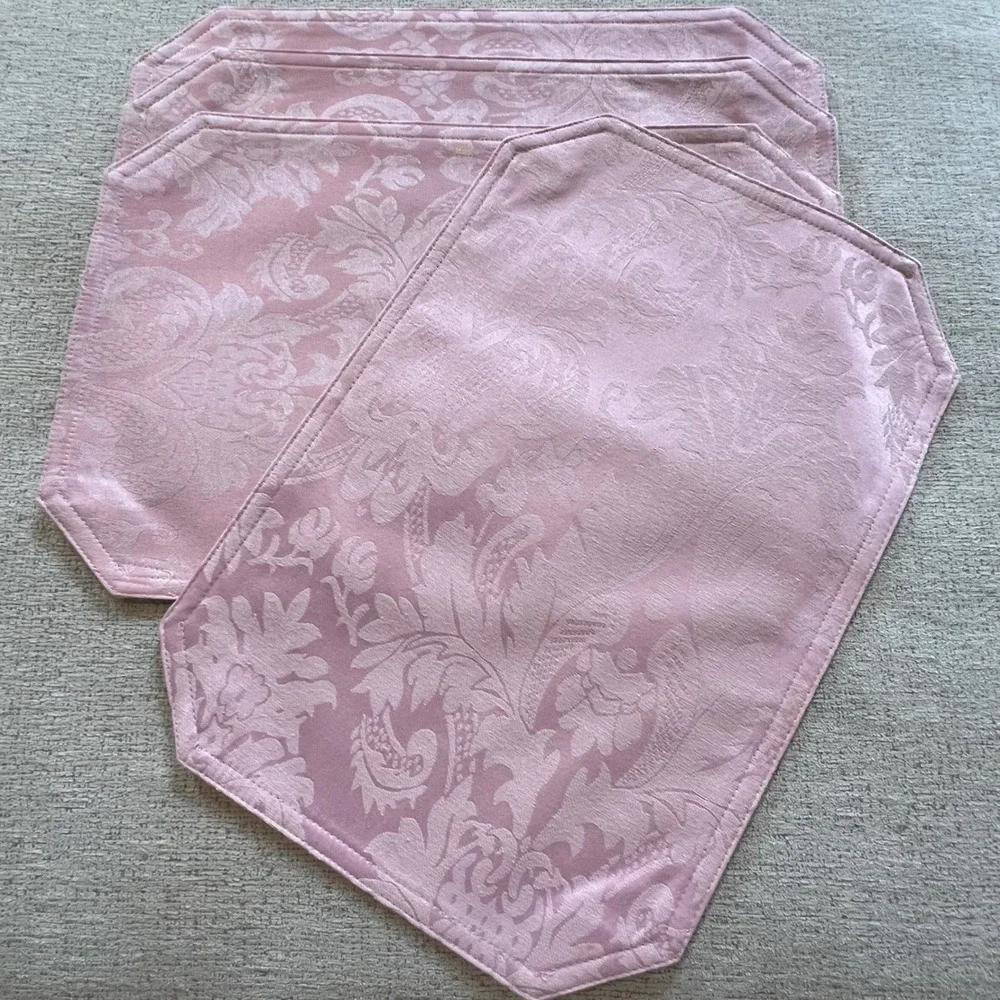 Vintage Pink Damask Floral Jacquard Placemats Set of 4‎ Clipped Corners 19x13
